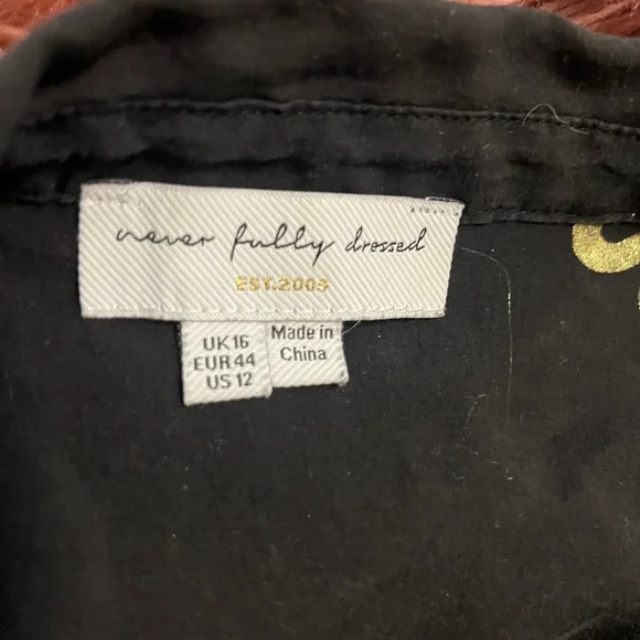 Black Gold Snake Top - Picture 11 of 11